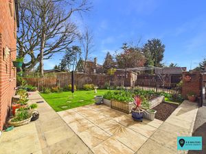 Garden - click for photo gallery